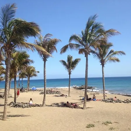 Villa Puerto Del Carmen Villa Sleeps 5 *